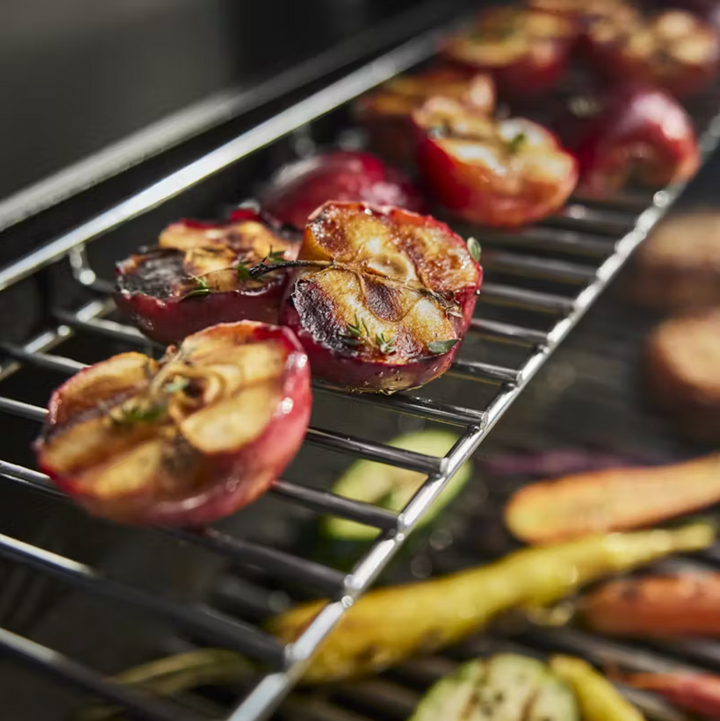 Gas Grill: Weber, Genesis E-335C (Natural Gas) 1500584